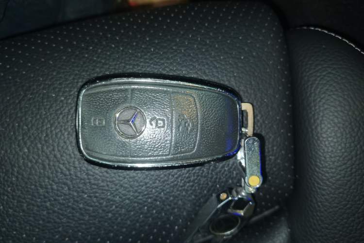 Used Mercedes-Benz C-Class 2021 C 260 L Sport Edition Vehicle Key