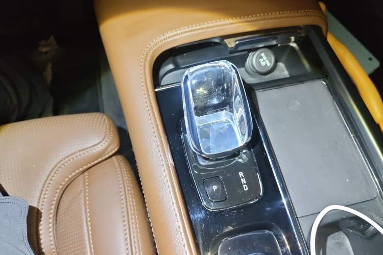 Used Volvo S90 2022 B5 Zhiya Luxury Edition Gear Lever