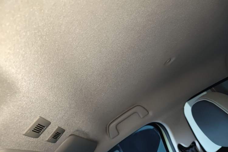 Used ORA Black Cat 2022 301km Base Version Ternary Lithium
