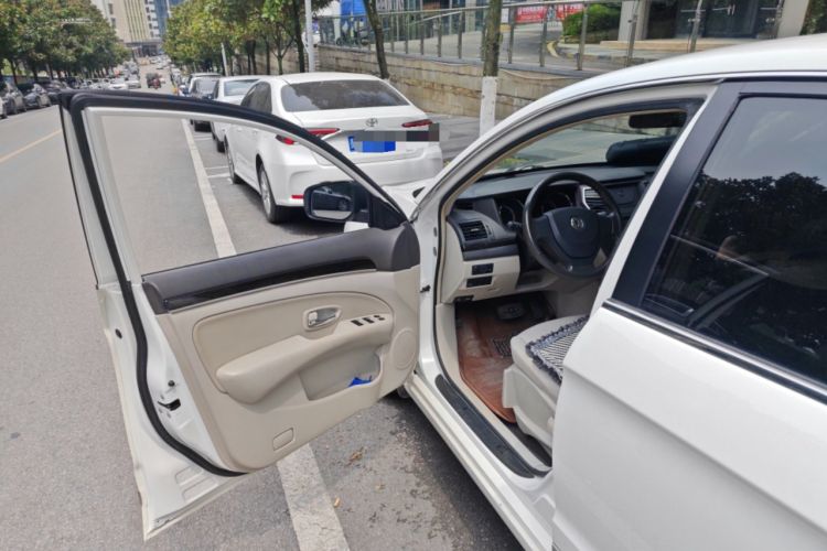 Used Dongfeng Aeolus A60 2016 1.6L Automatic Luxury Model
