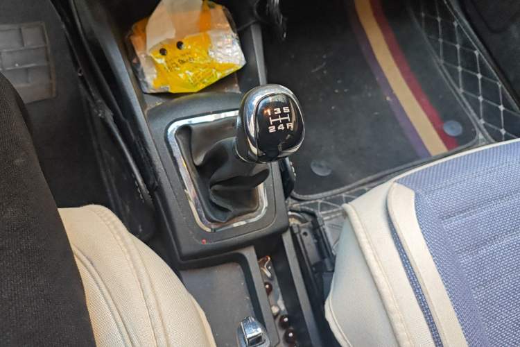 Used Dongfeng Aeolus AX3 2016 1.5L Manual ZhiKu Model
