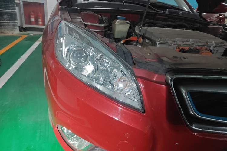 Used BAIC New Energy EU 2016 EU260 Enjoy Edition Right Front Headlight