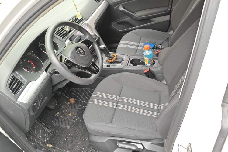 Used Volkswagen Lamando 2018 230TSI DSG Fashion Edition Left Front Seat