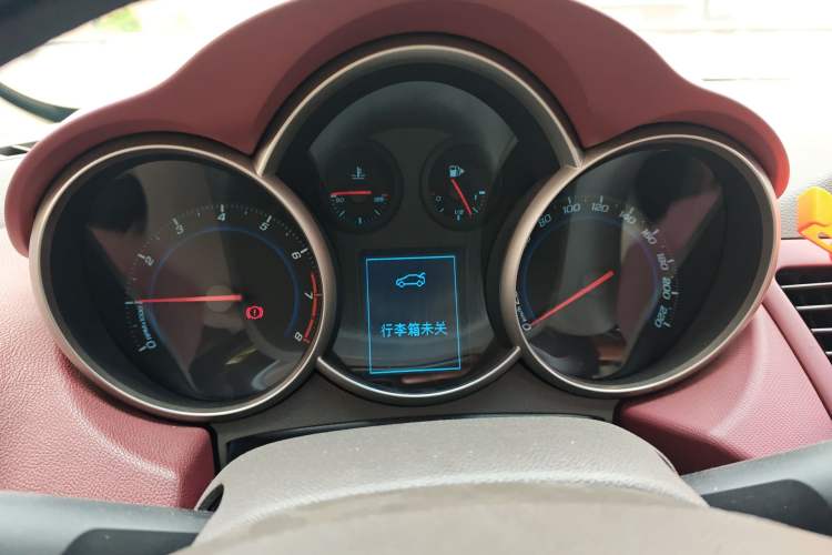 Used Chevrolet Cruze 2015 1.5L Classic SE AT Instrument Cluster