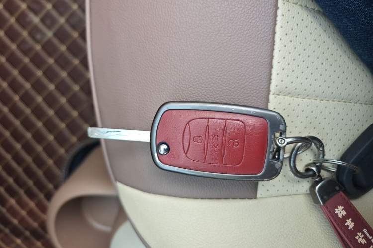 Used Wuling Hongguang MINIEV 2025 Four-Door Version Advanced Edition Vehicle Key