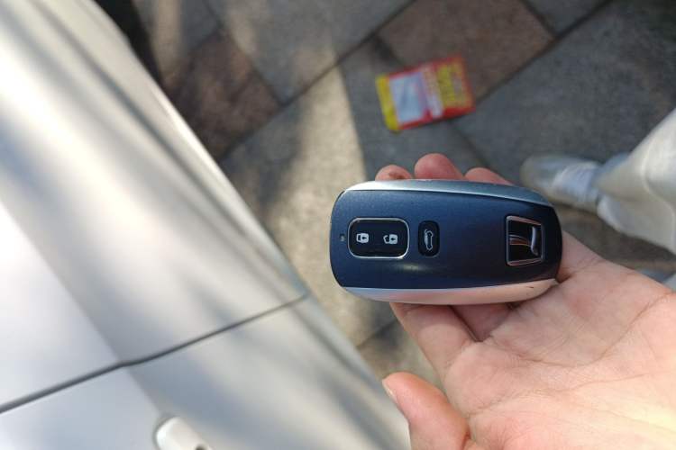 Used Luxgen 5 2015 1.8T Automatic ZhiZun Model
