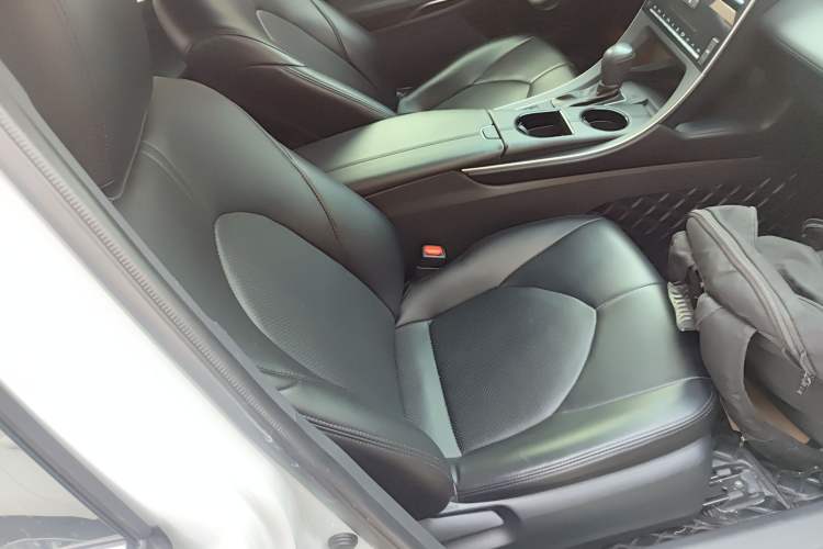 Used Toyota Avalon 2019 2.0L Ambition Edition China VI
