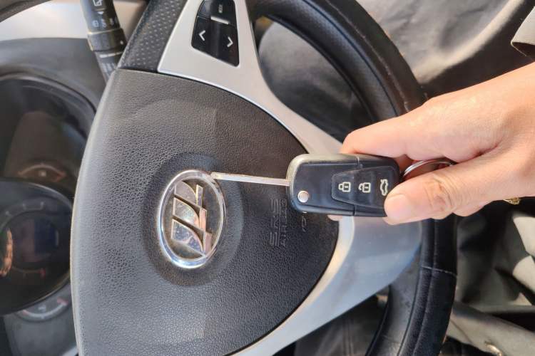 Used Lifan Auto X60 2013 1.8L Manual Champion Edition
