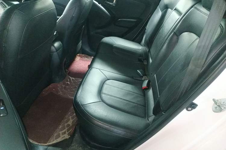 Used Hyundai ix35 2015 2.0L Automatic 2WD Smart Type China IV Left Rear Seat