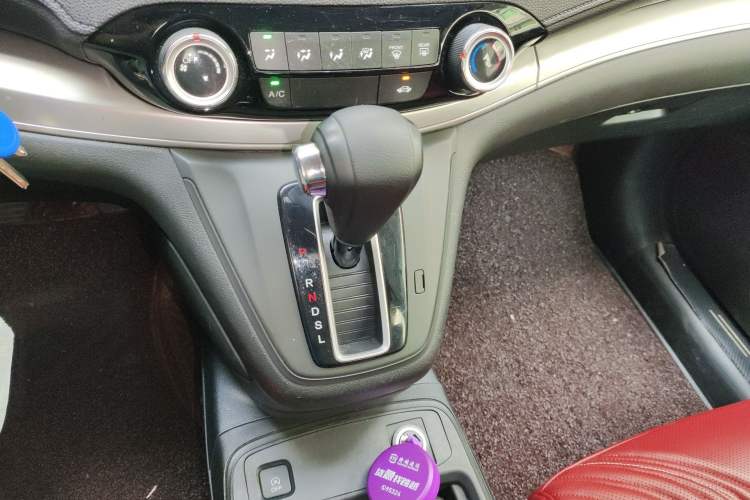 Used Honda CR-V 2016 2.0L two-wheel drive Urban Edition Gear Lever