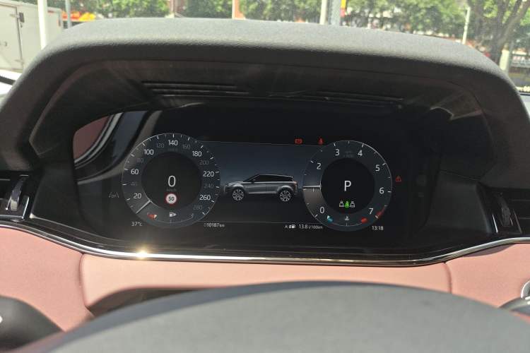 Used Land Rover Range Evoque 2024 Aurora L 249 PS Prestige Light-Chasing Edition