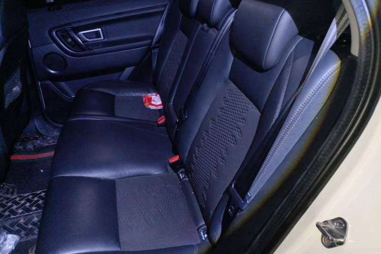 Used Land Rover Discovery Sport 2019 240 PS PURE Edition China V Standard Left Rear Seat