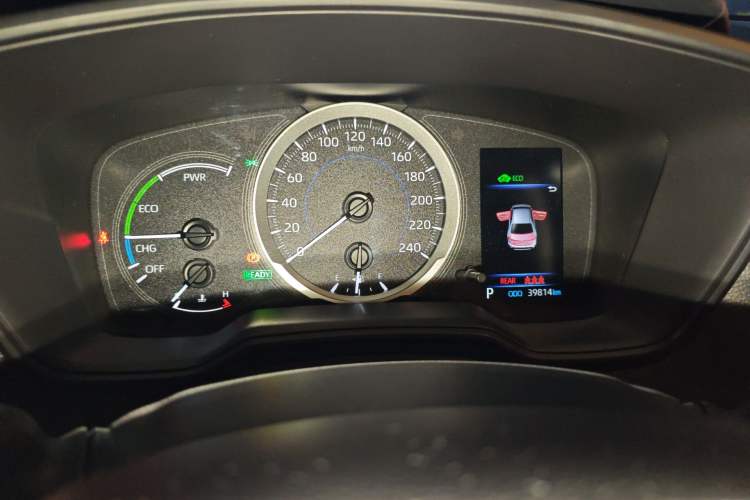 Used Toyota Levin 2022 Dual-Motor 1.8H E-CVT Leading Edition
