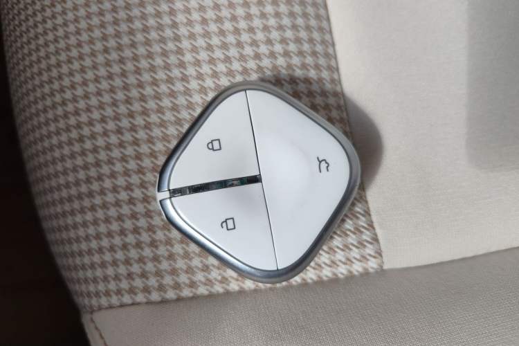 Used Wuling Hongguang MINIEV 2025 Four-Door Version Zhenxiang+ Edition Vehicle Key