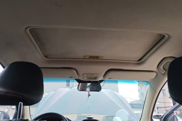 Used Baojun 560 2015 1.8L manual luxury version