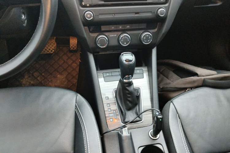 Used Skoda Octavia 2017 1.6L Automatic Smart Drive Edition
