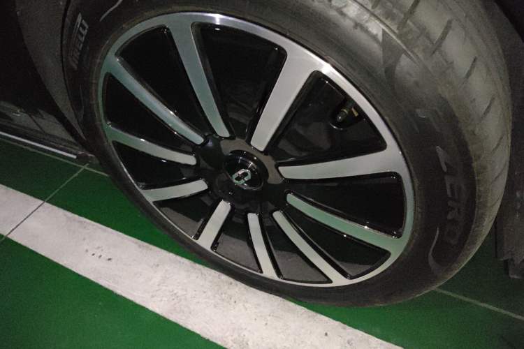 Used Hima AITO M9 2024 Range-Extended Ultra Version 42 kWh 6-Seater Model
