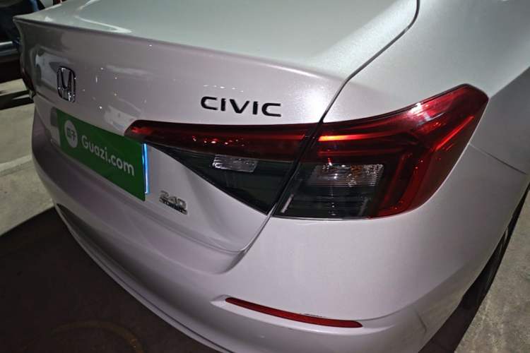 Used Honda Civic 2023 240TURBO CVT Dynamic · Center Stage Special Edition