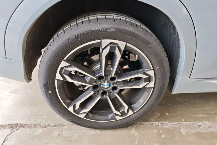 Used BMW X2 2024 sDrive25i M Sport Package Right Rear Wheel Hub