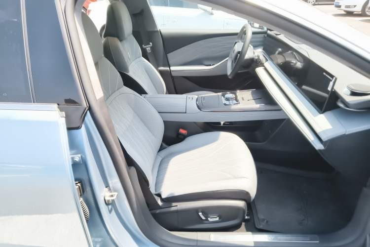 Used Geely Galaxy E8 2025 700 km Long-Range Intelligent Driving Version