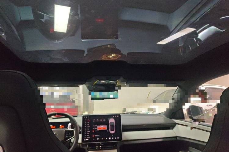 Used Polestar 4  Headliner