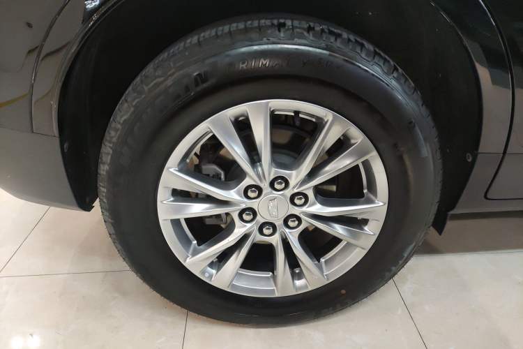 Used Cadillac XT5 2022 2.0T Two-Wheel Drive Luxury Version