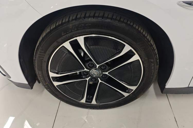 Used BYD Han 2023 EV Champion Edition 605KM Front-Drive Premium Model
