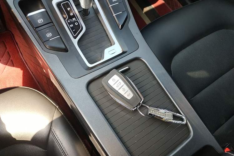 Used Geely Auto Emgrand GL 2021 UP 1.4T CVT Leading Edition
