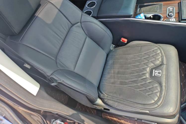 Used Honda Odyssey 2015 Updated Version 2.4L Smart Edition Right Front Seat