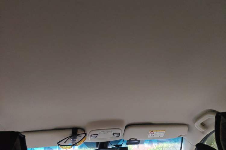 Used Geely Auto Vision 2018 1.5L Manual Happiness Edition Headliner