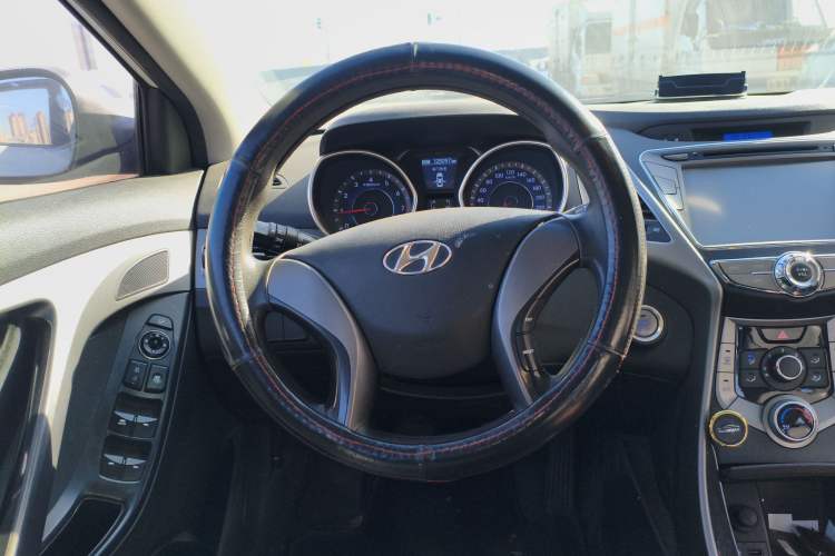 Used Hyundai Elantra (5th Generation / Langdong) 2015 1.6L Manual Leading Model

