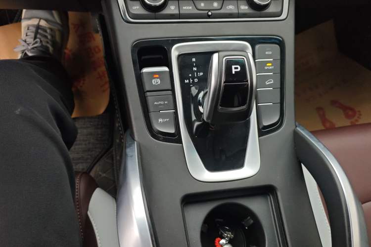 Used Geely Auto Emgrand X7 Sport 2022 1.8TD DCT Zhiya Trim