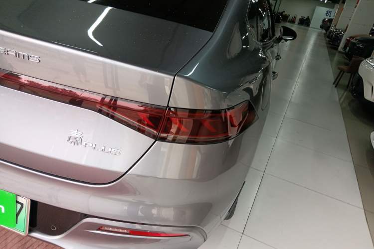 Used BYD Qin PLUS 2021 DM-i 55KM Flagship Model Right Rear Taillight