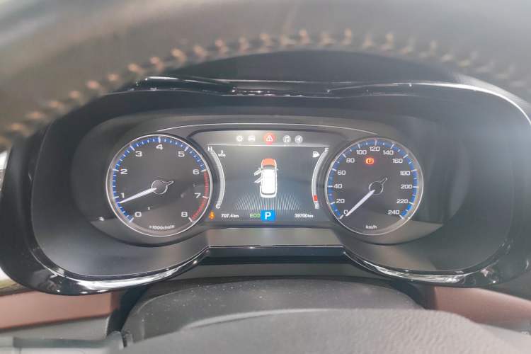 Used GAC Trumpchi GS8 2017 320T Two-Wheel Drive Luxury Smart Connectivity Version (7 Seats)
