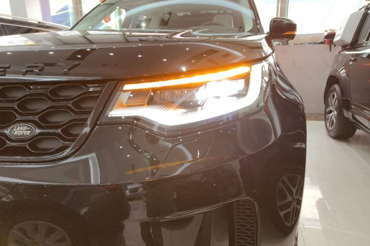 Used Land Rover Discovery 2024 360 PS S