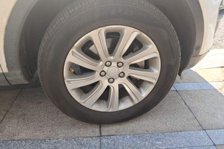 Used Land Rover Discovery Sport 2018 240 PS SE Version