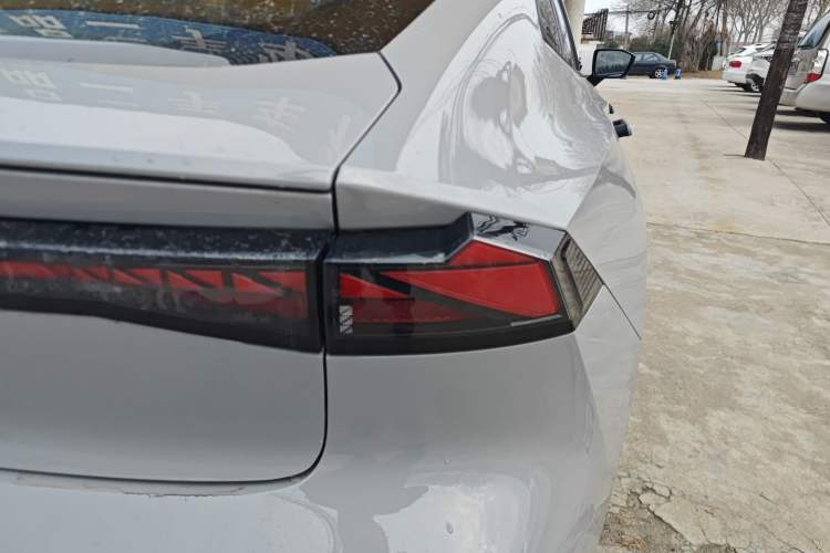 Used Changan UNI-V 2022 1.5T Prestige Version