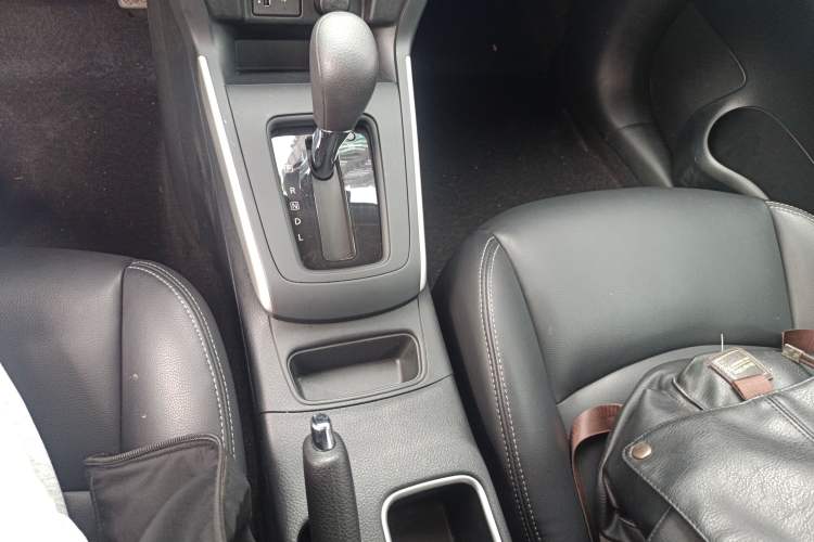Used Nissan Sylphy 2024 Classic 1.6XE CVT Comfort Edition Gear Lever