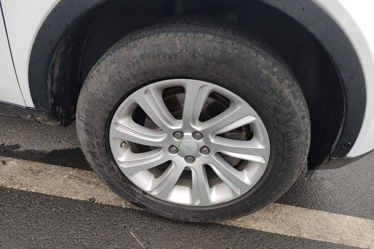 Used Land Rover Discovery Sport 2019 240 PS PURE Edition China V Standard Right Front Wheel Hub