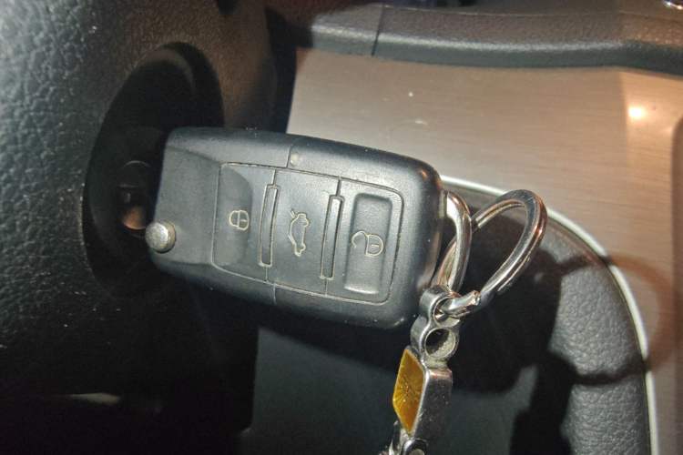 Used Volkswagen Lavida 2013 1.6L Manual Comfort Edition Vehicle Key