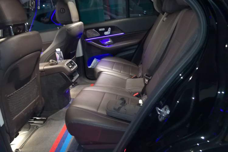 Used Mercedes-Benz GLE 2022 GLE 350 4MATIC Stylish Model Left Rear Seat