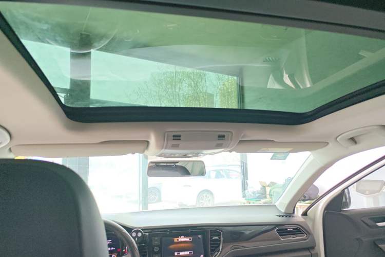 Used Volkswagen T-ROC 2019 280TSI DSG Two-Wheel Drive Comfort Version China VI Standard Headliner