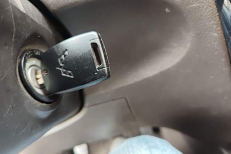 Used Wuling Rongguang V 2018 1.5L Standard Version Vehicle Key