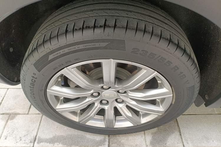 Used Cadillac XT4 2020 28T Two-Wheel-Drive Leading Version
