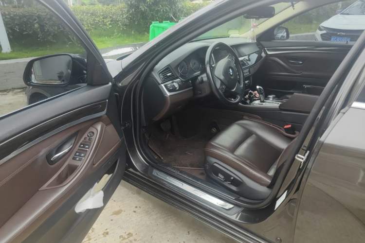 Used BMW 5 Series 2014 525Li Luxury Design Package