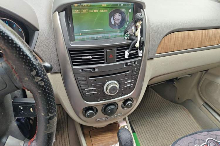 Used Buick Excelle 2015 1.5L Automatic Classic Model
