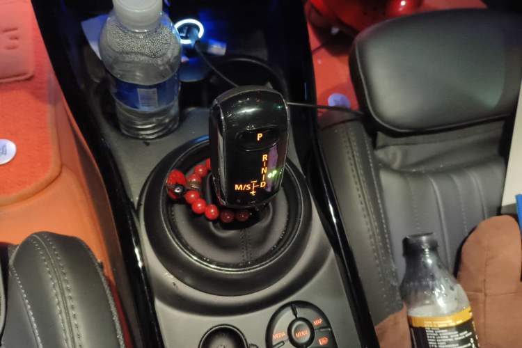 Used MINI Clubman 2023 Refresh 1.5T COOPER Connoisseur Gear Lever