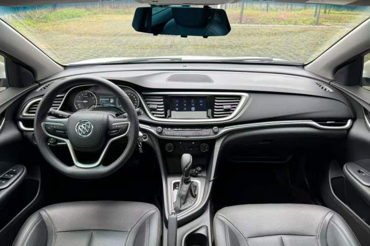 Used Buick GT 2021 Revised Version Flagship 1.5L Automatic Elite Edition Center Console