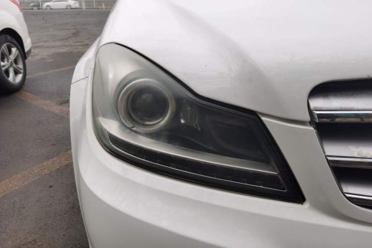 Used Mercedes-Benz C-Class 2013 C 180 CGI Classic Right Front Headlight