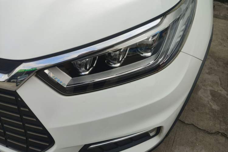 Used BYD Yuan New Energy 2019 EV535 Smart Connect Trendsetting Model Left Front Headlight